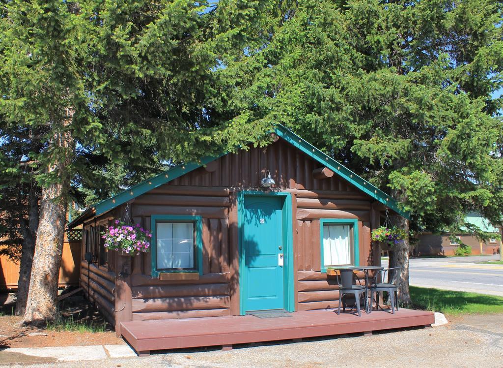 Motel Moose Creek Cabins à West Yellowstone Extérieur photo