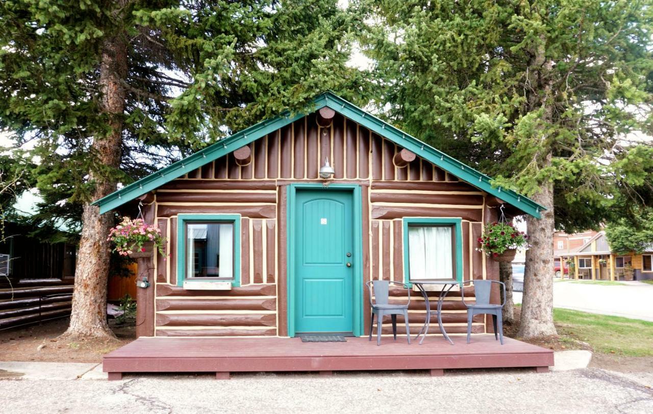 Motel Moose Creek Cabins à West Yellowstone Extérieur photo